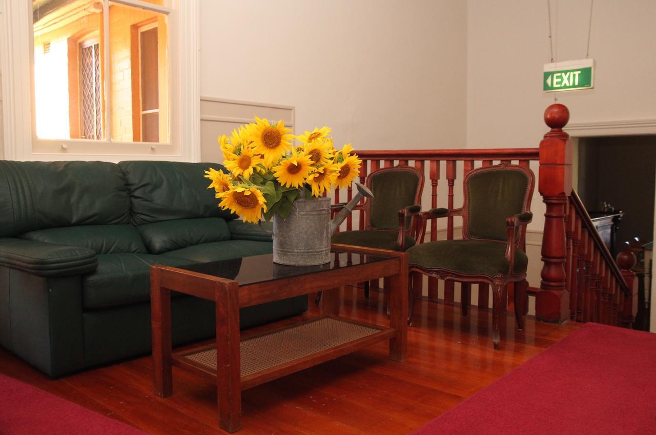 Settlers Arms Hotel Dungog ภายนอก รูปภาพ